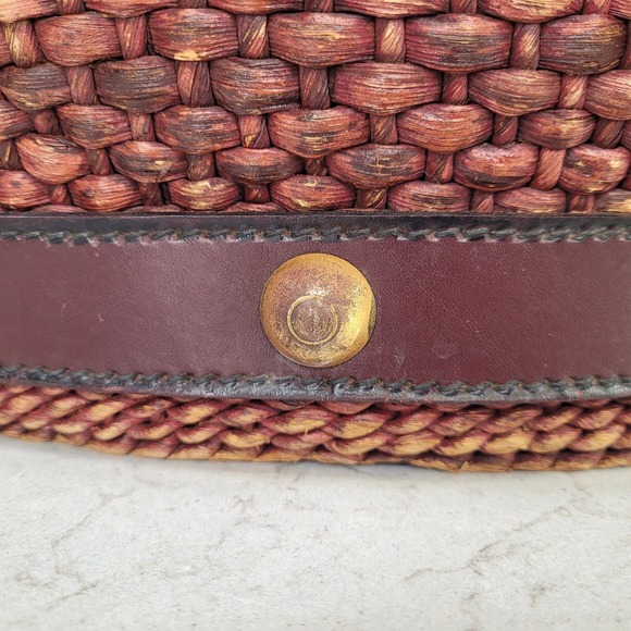 Vintage‎ Saks Fifth Avenue Woven Straw & Leather Handbag - Picture 4 of 12